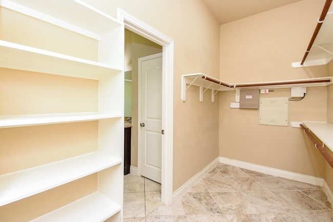 Building Photo - 10310 Rouken Glen Ct.