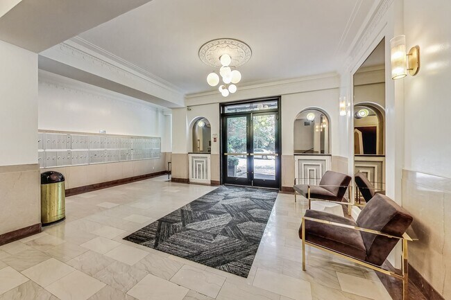 Building Photo - *COMING SOON* Stylish 1 Bedroom Condo in Foggy Bottom!