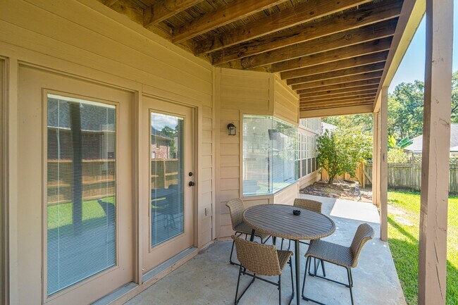 Building Photo - 3631 Country Club Blvd