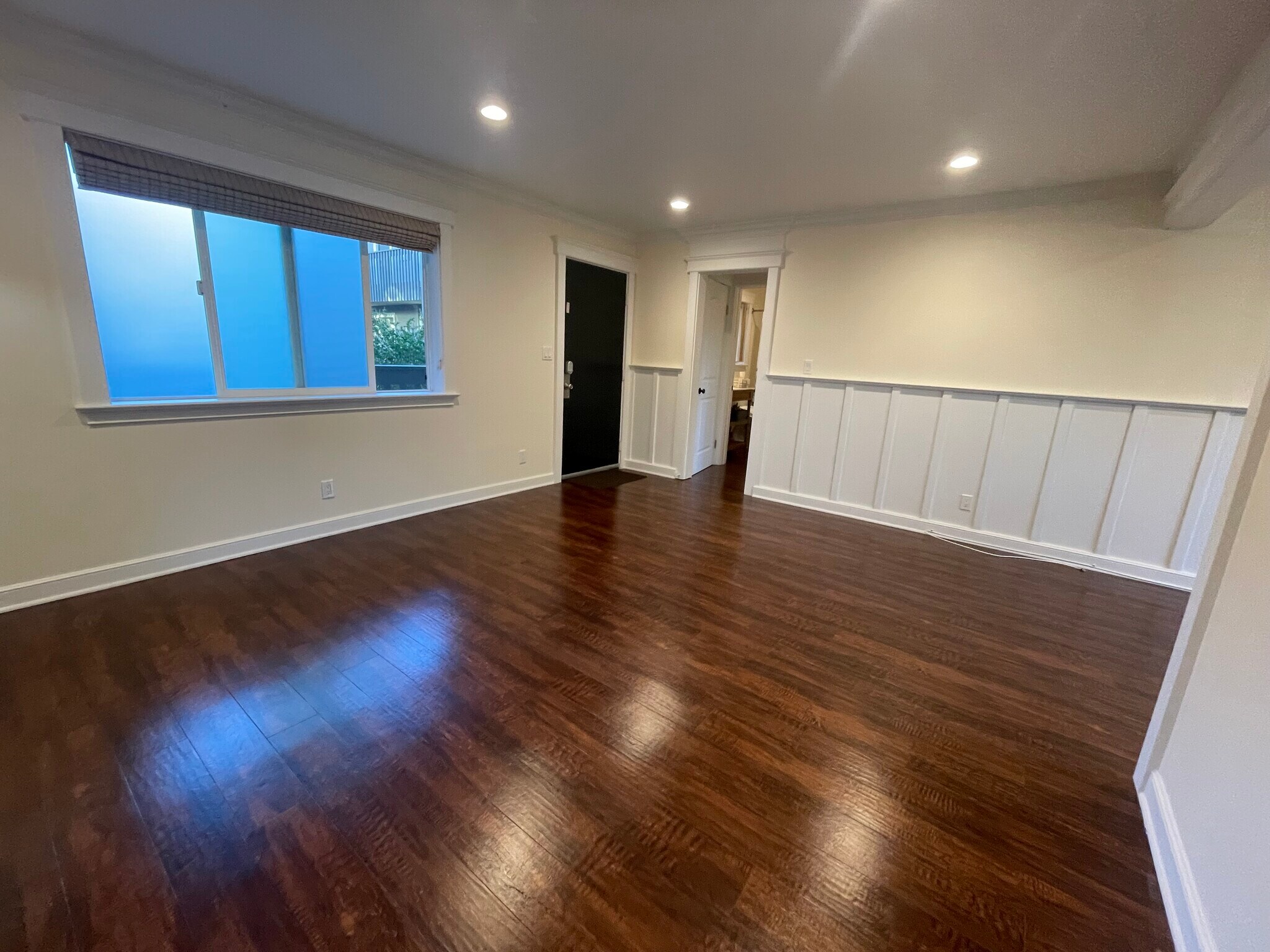 Building Photo - 480 E Okeefe St