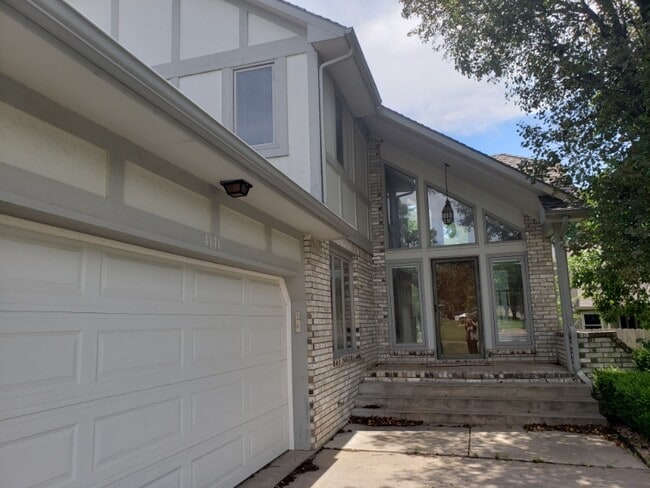 Building Photo - 4616 Farmstead St