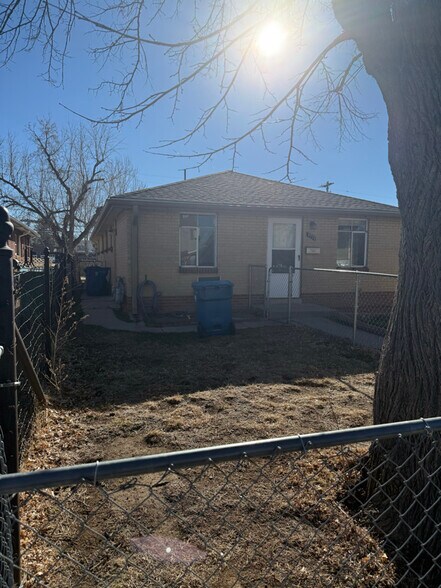 Building Photo - 4370 S Acoma St