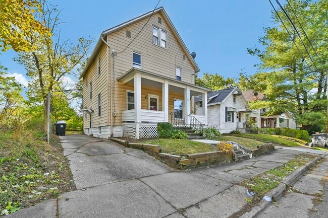 Building Photo - 1238 McKinley Ave