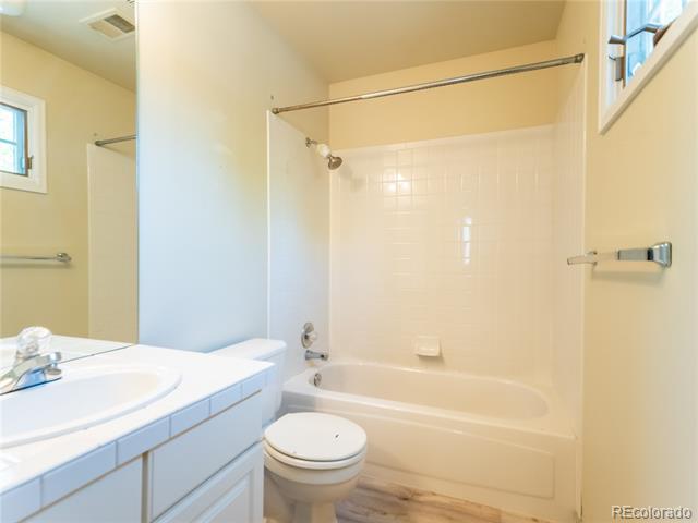 Building Photo - 888 S Josephine St