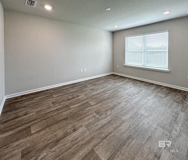 Building Photo - 23216 Shadowridge Dr