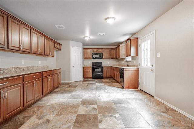 Building Photo - 525 Rocky Springs Dr