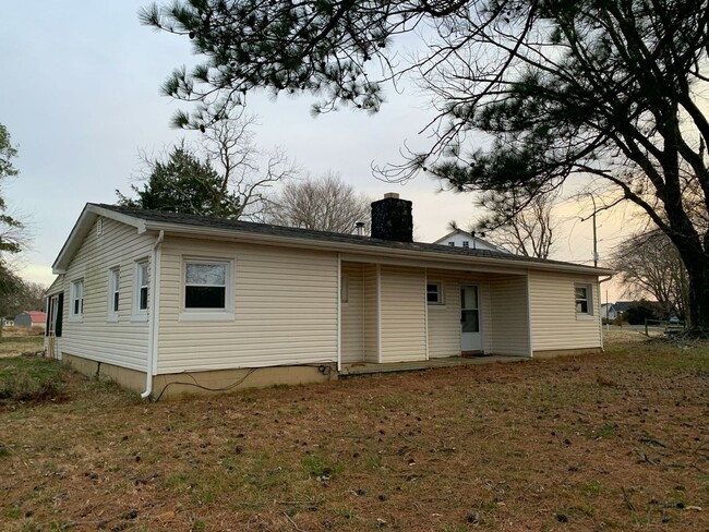 Building Photo - Cozy Home in Westmoreland County