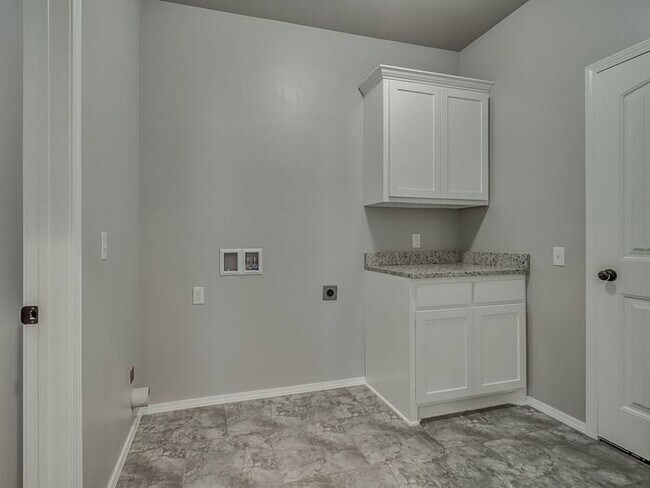Building Photo - Brand New Senior Living Community!!