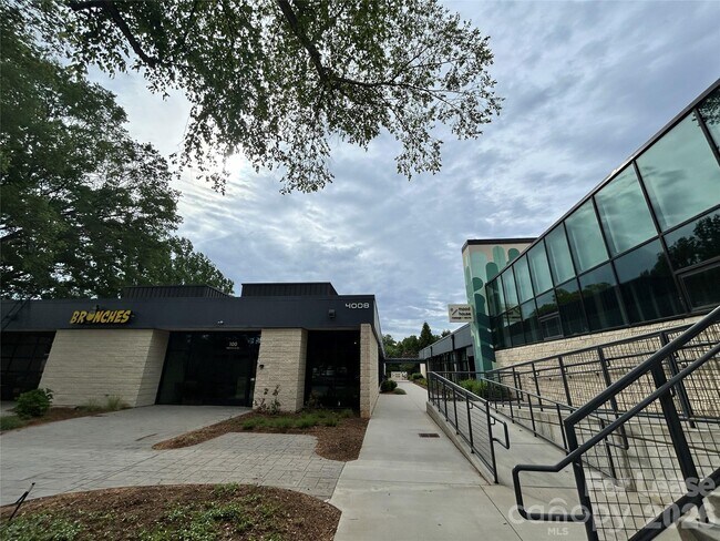 Building Photo - 3340 Washburn Ave
