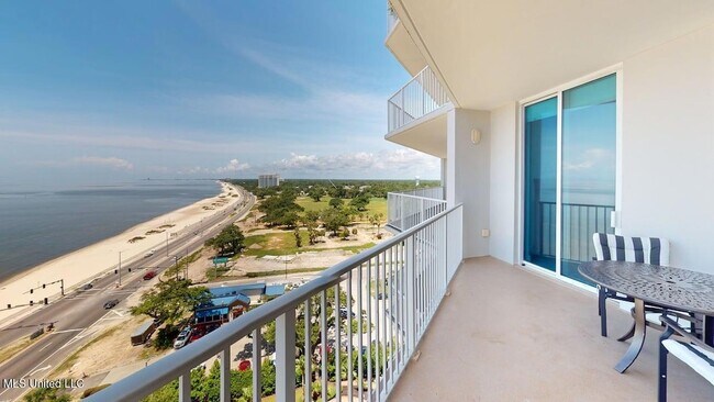 Building Photo - 2668 Beach Blvd