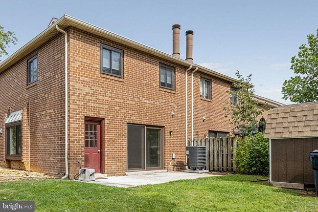 Building Photo - 113 Talgrath Ct