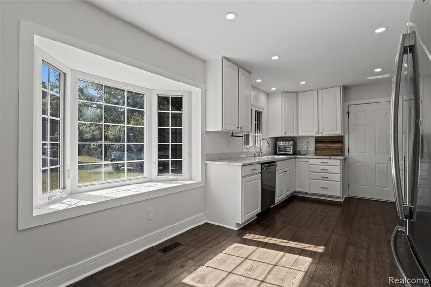 Building Photo - 6511 Timber Ridge Dr
