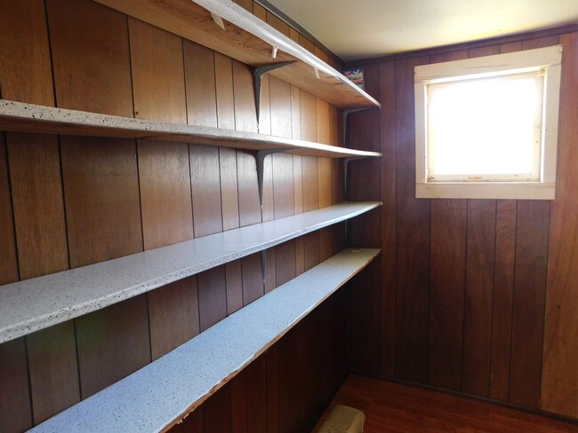 Building Photo - Quaint 3 bedroom/1 bath House in Augusta, KS!