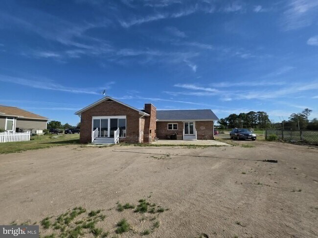 Building Photo - 22931 Steele Dr