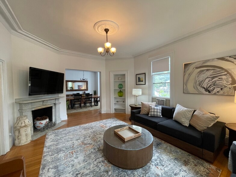 Building Photo - 39 Cypress St