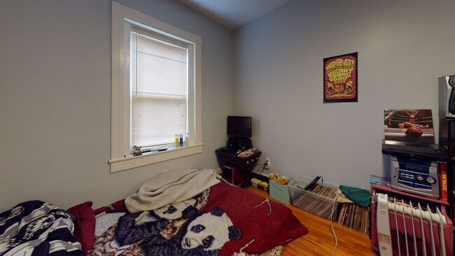 Building Photo - Charming 1BR + Bonus Sunroom - Near Yale, ...