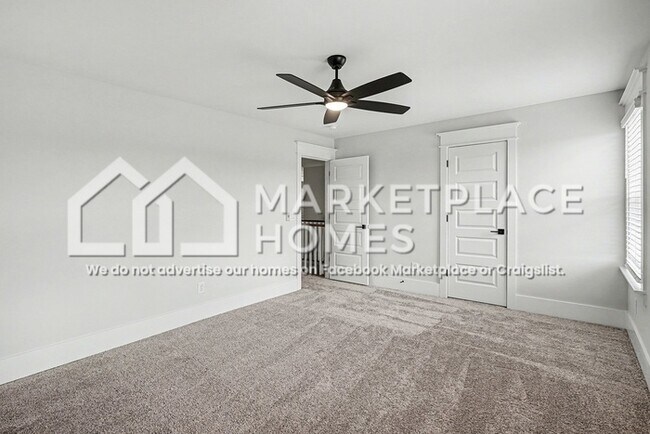 Building Photo - 556 Kingwood Ln