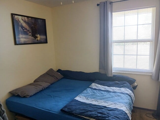Building Photo - Sublease Available Beginning December 1st