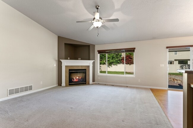 Building Photo - 1790 N Winchester St