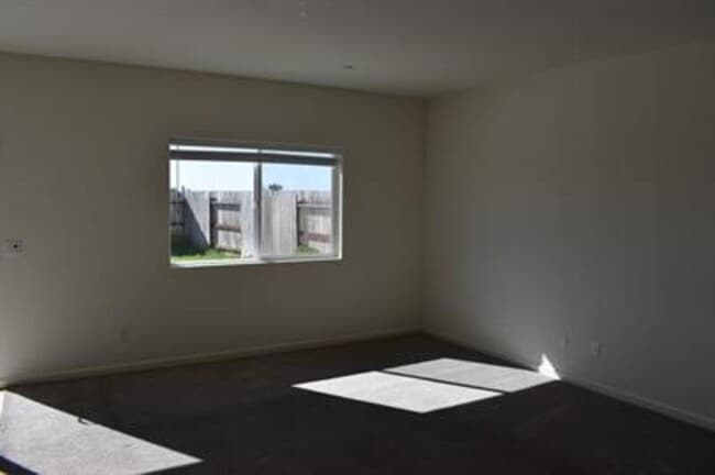 Building Photo - 4297 Lasalle Dr