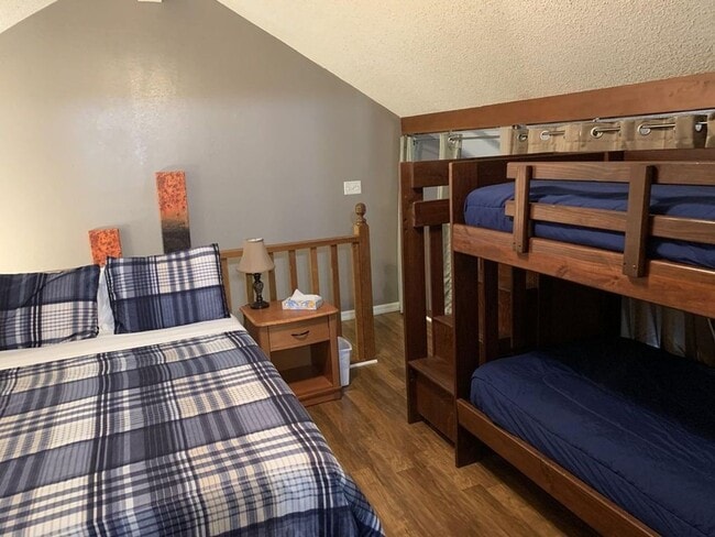 Building Photo - Furnished 2 Bedroom 2 Bath Apartment in Branson MO