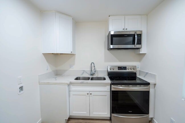 Building Photo - 22824 Chambray Dr