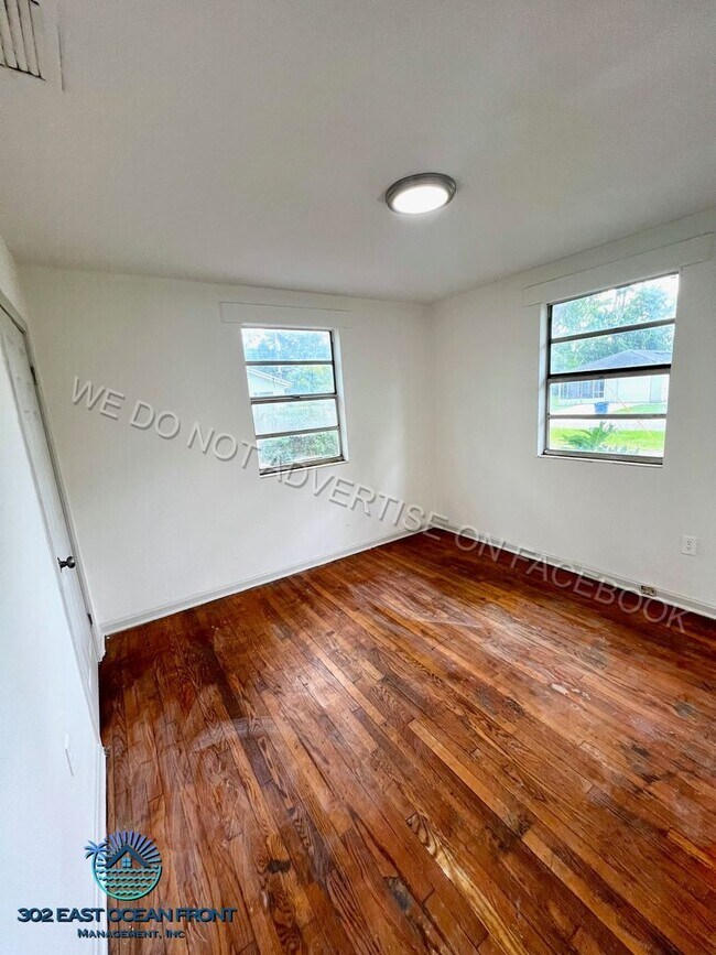 Building Photo - Gorgeous 3 bedroom / 1 bathroom home ready...