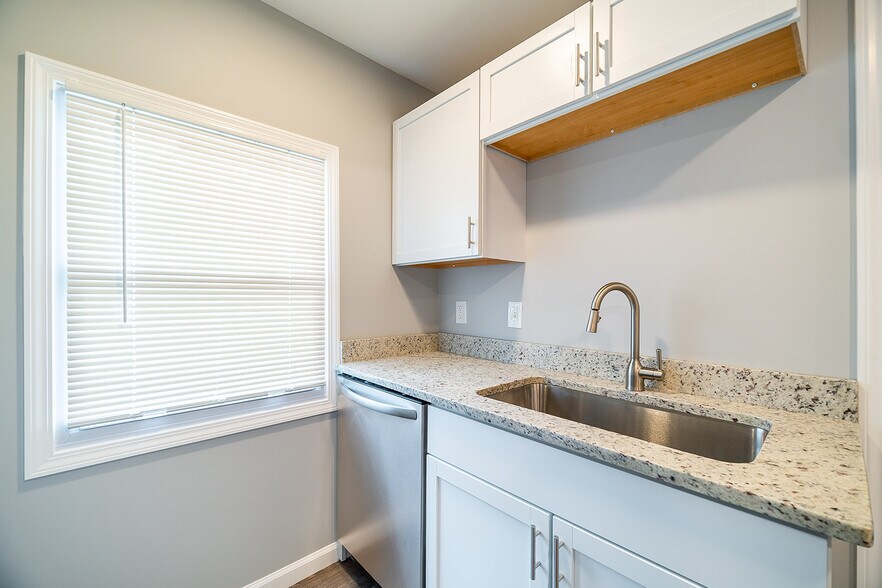 Building Photo - 1219 Aberdeen Ave