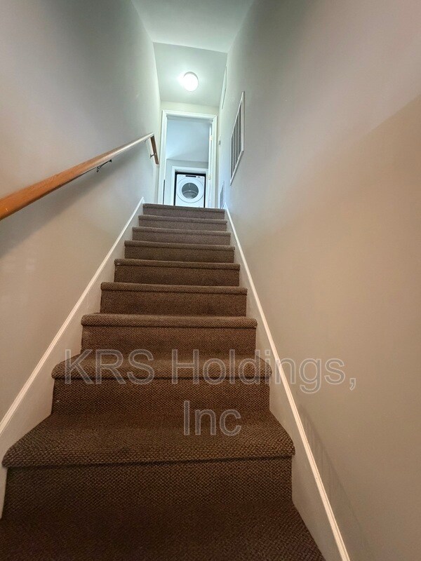 Building Photo - 1229 Wood Rd