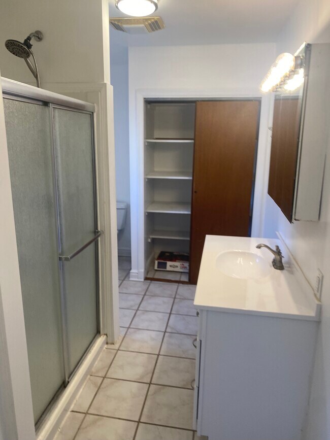 Building Photo - 81 S 11th St