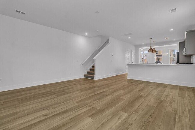 Building Photo - 110 Crimson St