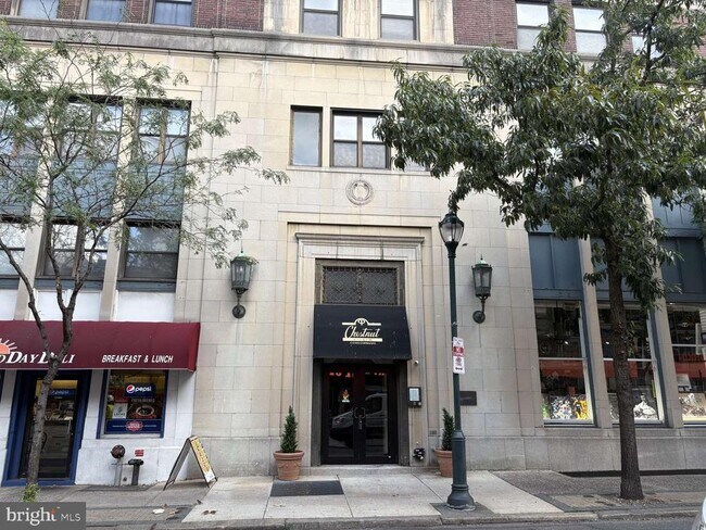 Building Photo - 1939 Chestnut St