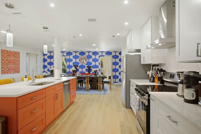 Building Photo - 5422 Lancashire Dr