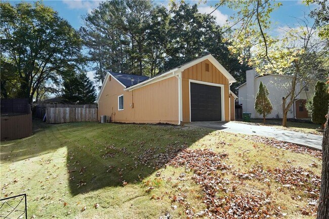 Building Photo - 2455 Landington Way NW