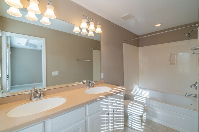 Building Photo - Gorgeous Townhome in the Heart of Fort Mill’s Baxter Village!