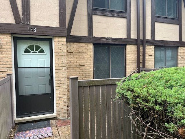 Primary Photo - 158 Skyline Dr