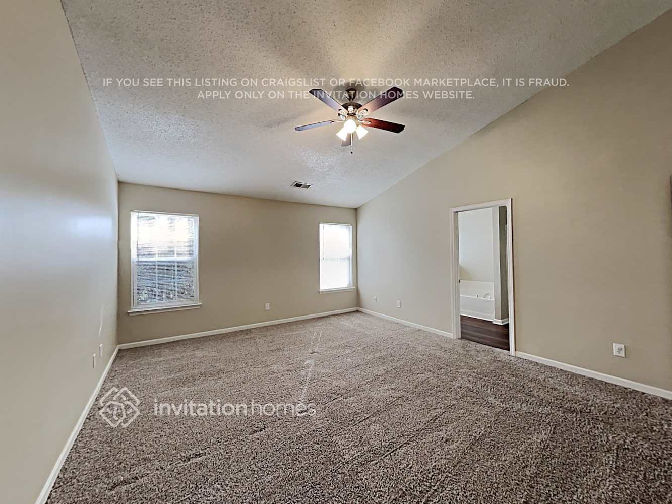 Building Photo - 4012 Edgeview Dr
