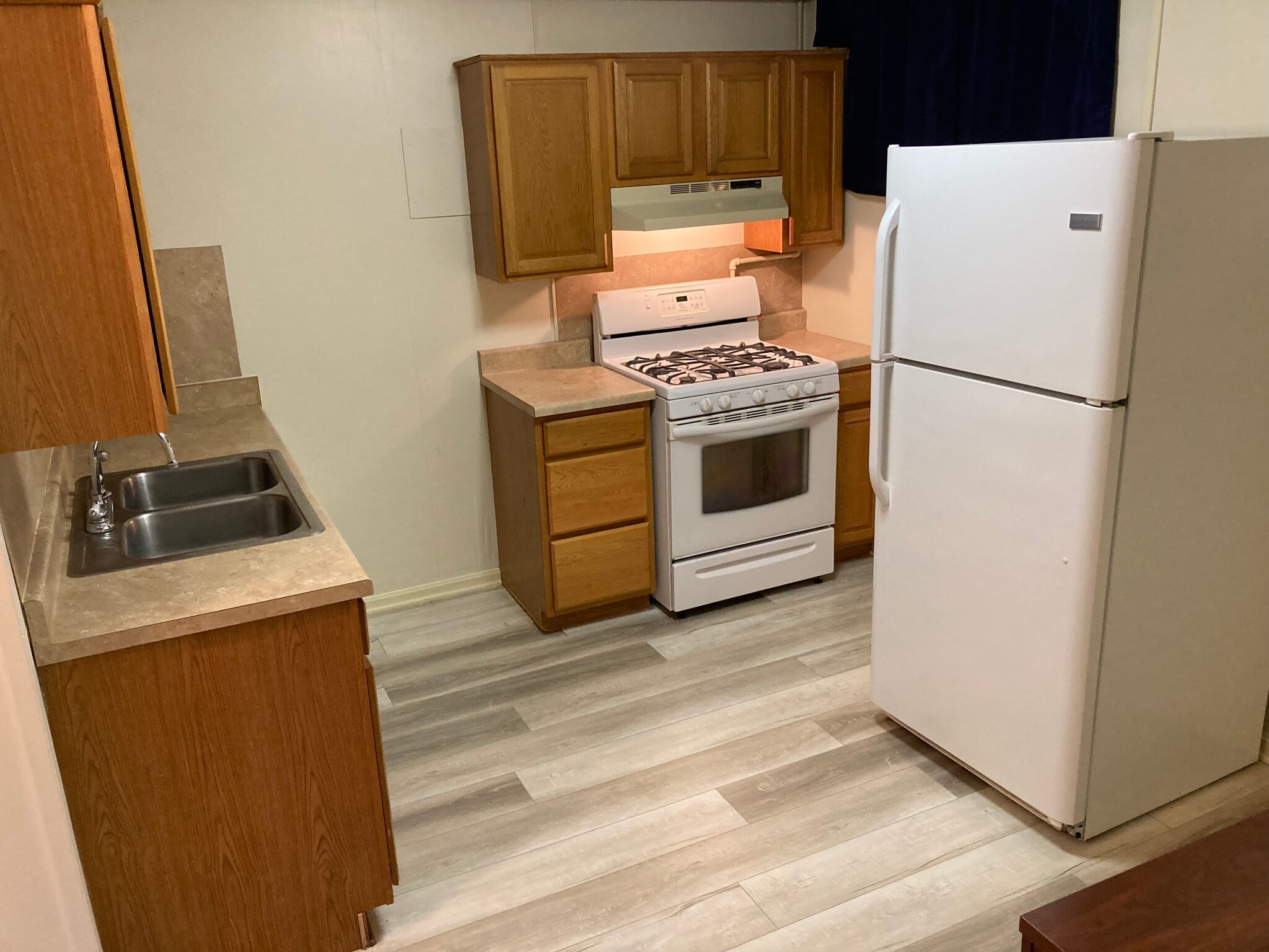 Building Photo - 407 W Stephen Foster Ave