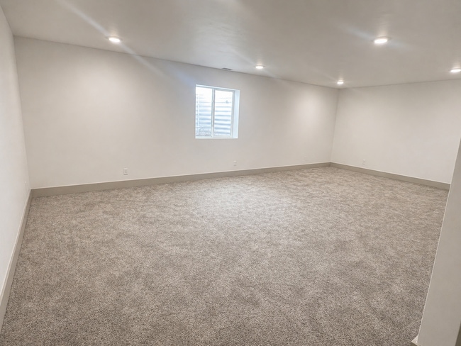 Building Photo - BEAUTIFUL 4 BED 3 BATH HOME IN REXBURG WITH CONNECTED OFFICE & SEPARATE ENTRANCE