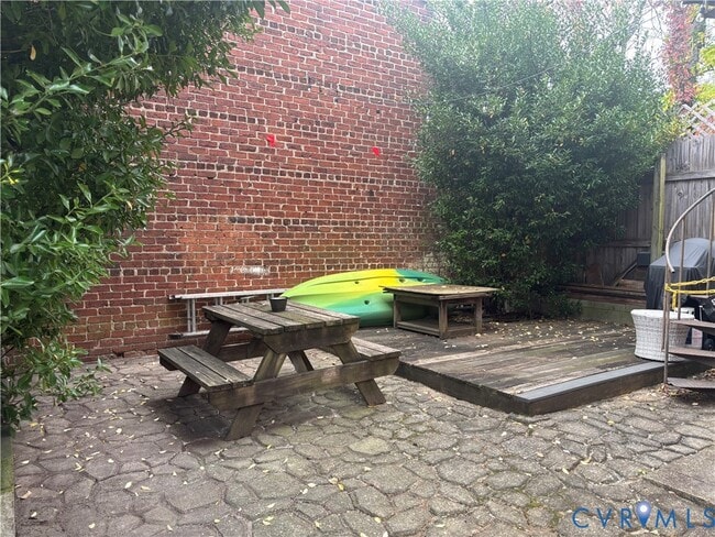 Building Photo - 2601 Hanover Ave