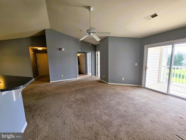 Building Photo - 3003L Heather Ln
