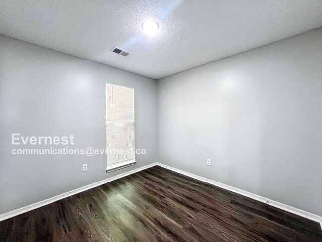 Building Photo - 6410 Jamestown Dr