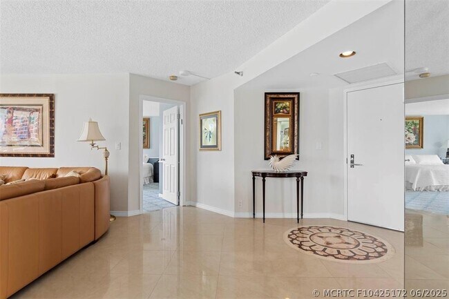 Building Photo - 3530 Mystic Pointe Dr