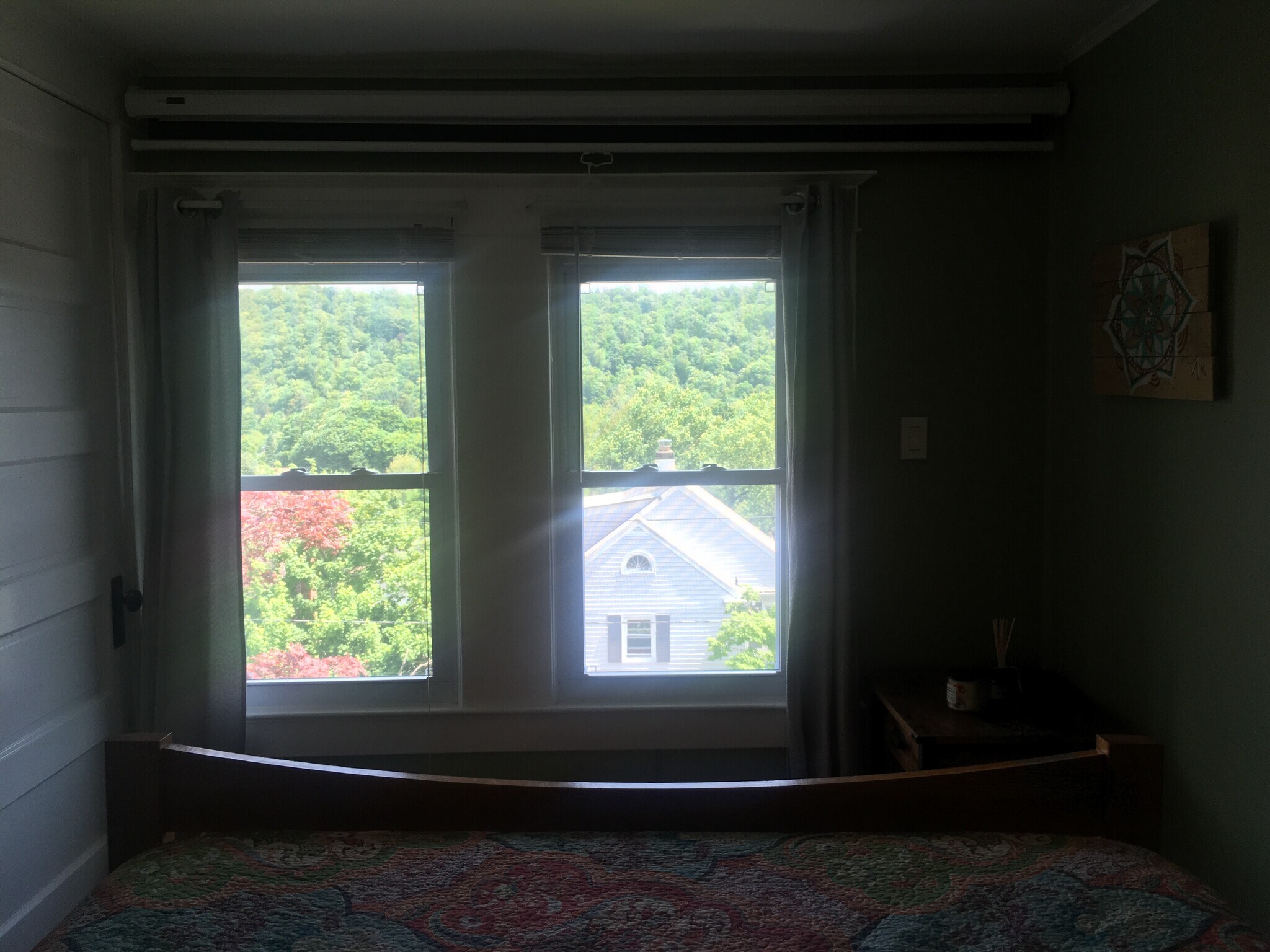 Building Photo - 1302 Hillside Ave