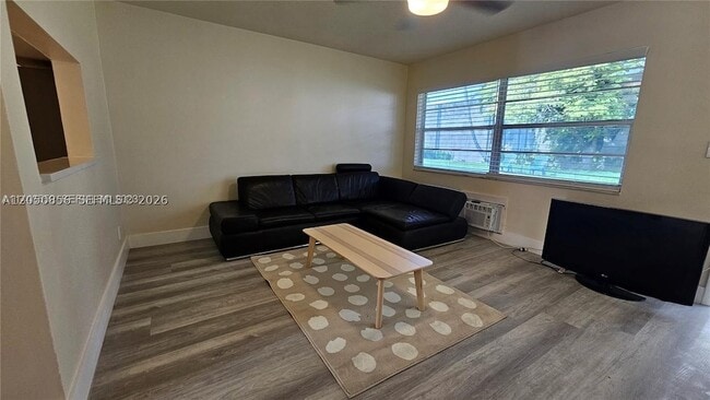 Building Photo - 2918 Funston St