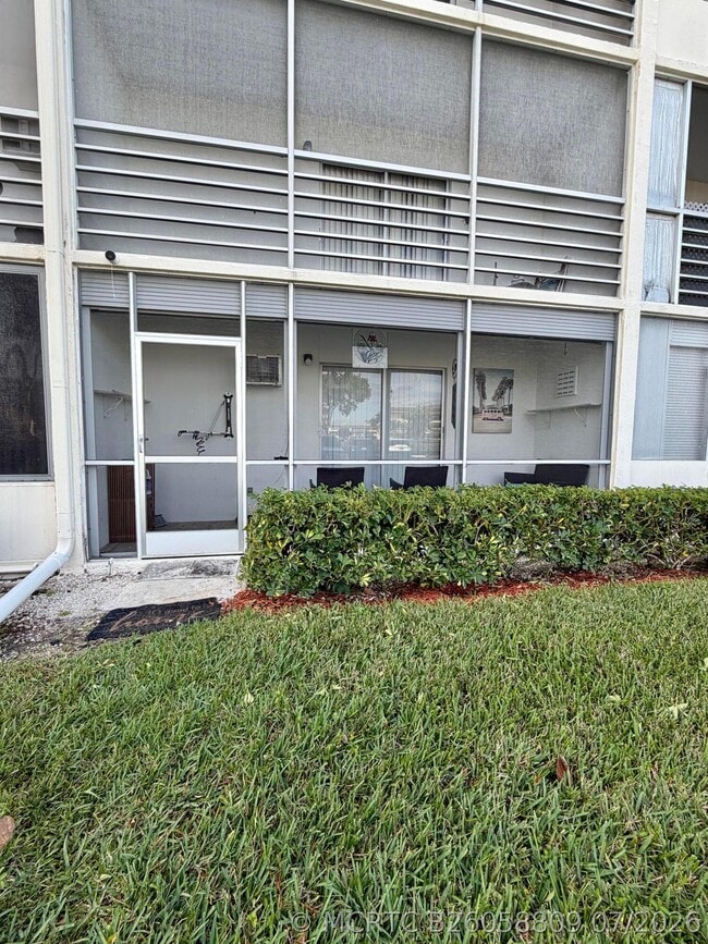 Building Photo - 132 Preston Way