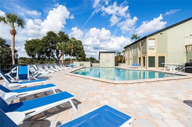 Building Photo - 920 N Lake Destiny Rd