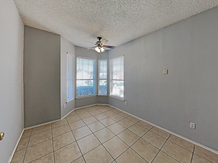 Building Photo - 4890 Lodgepole Ln