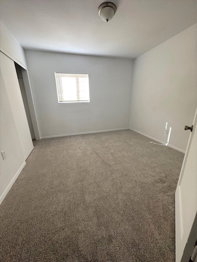 Building Photo - 2 Bedroom 1 Bath House
