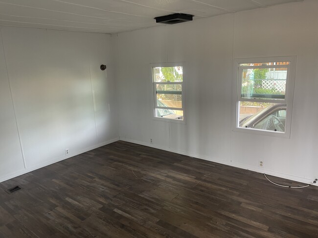 Building Photo - 6012 Cypress Ave